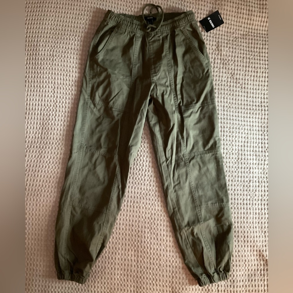 Forever 21 Cargo Pants - XS - NWT